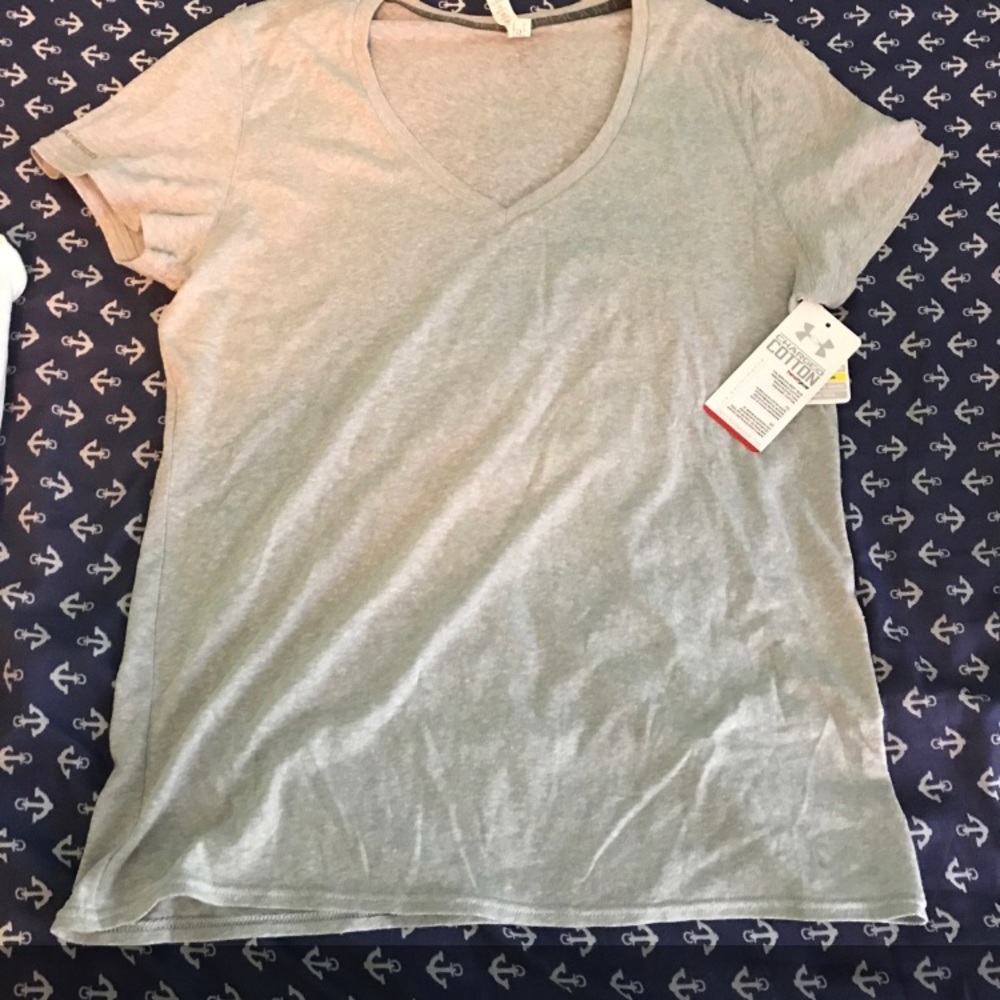 Woman’s Under Armour t-shirt